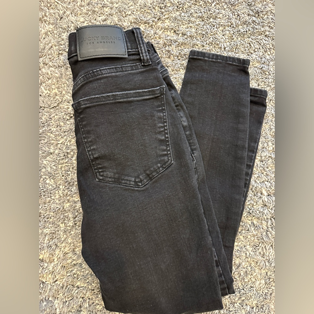 Lucky Brand Bridgette High Rise skinny jeans. Black/gray Size 2/26 Ankle.